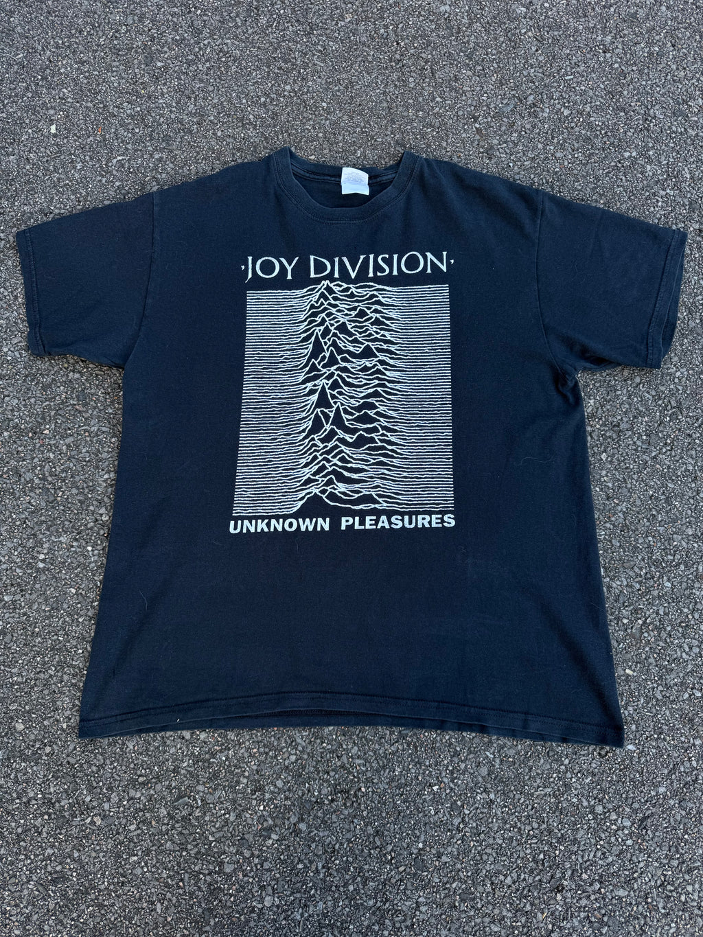 Vintage 2000s Joy Division Unknown Pleasures Wave T-Shirt
