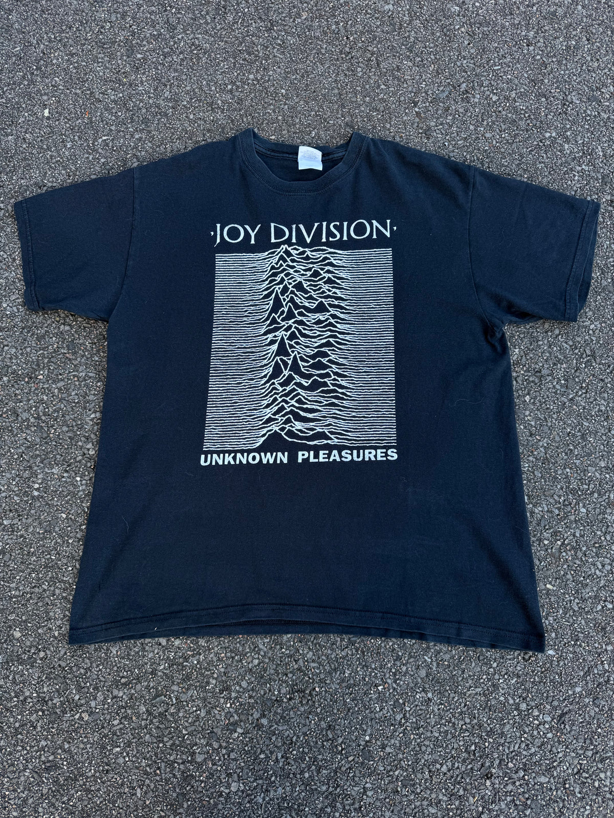 Vintage 2000s Joy Division Unknown Pleasures Wave T-Shirt