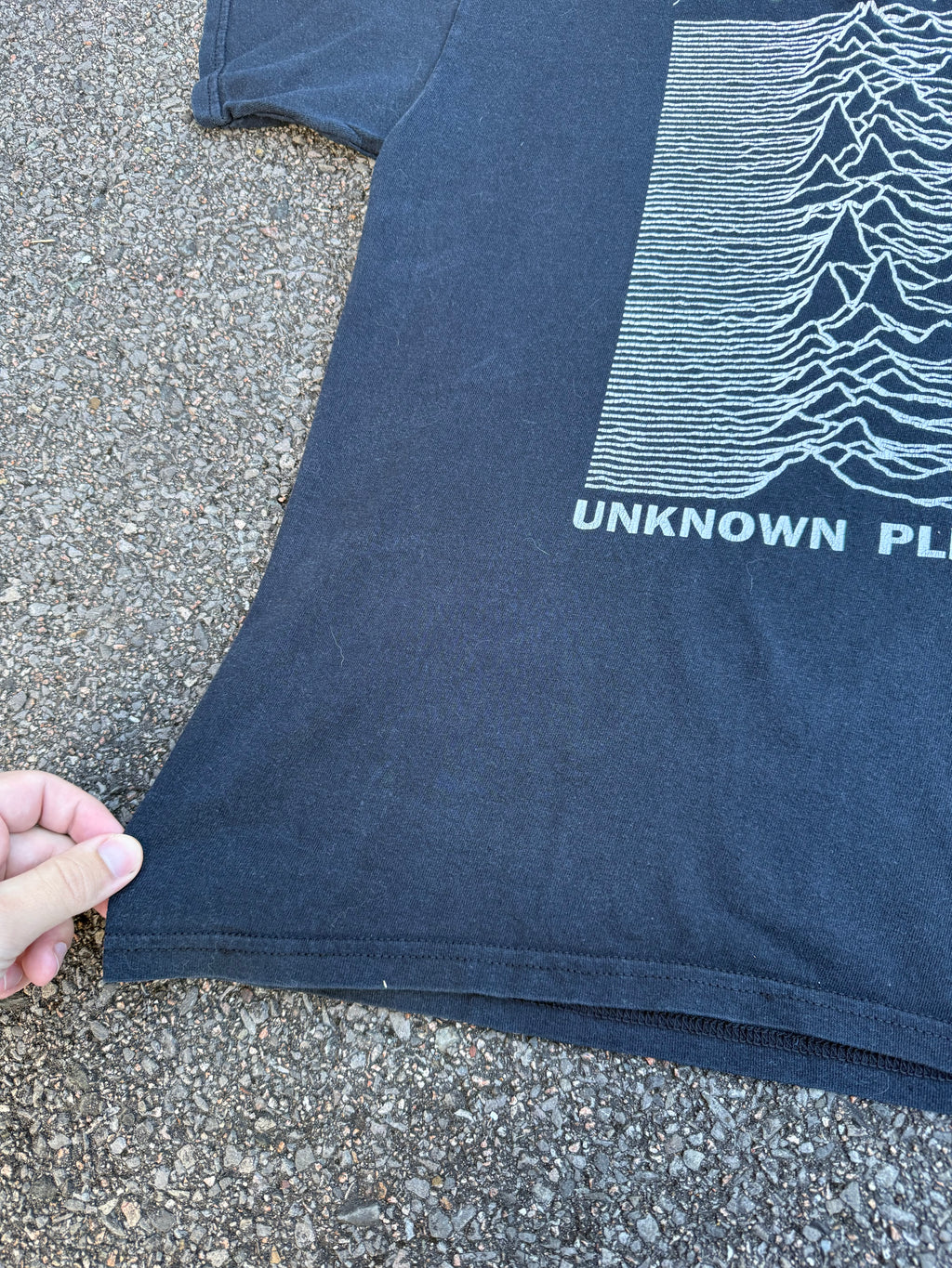 Vintage 2000s Joy Division Unknown Pleasures Wave T-Shirt