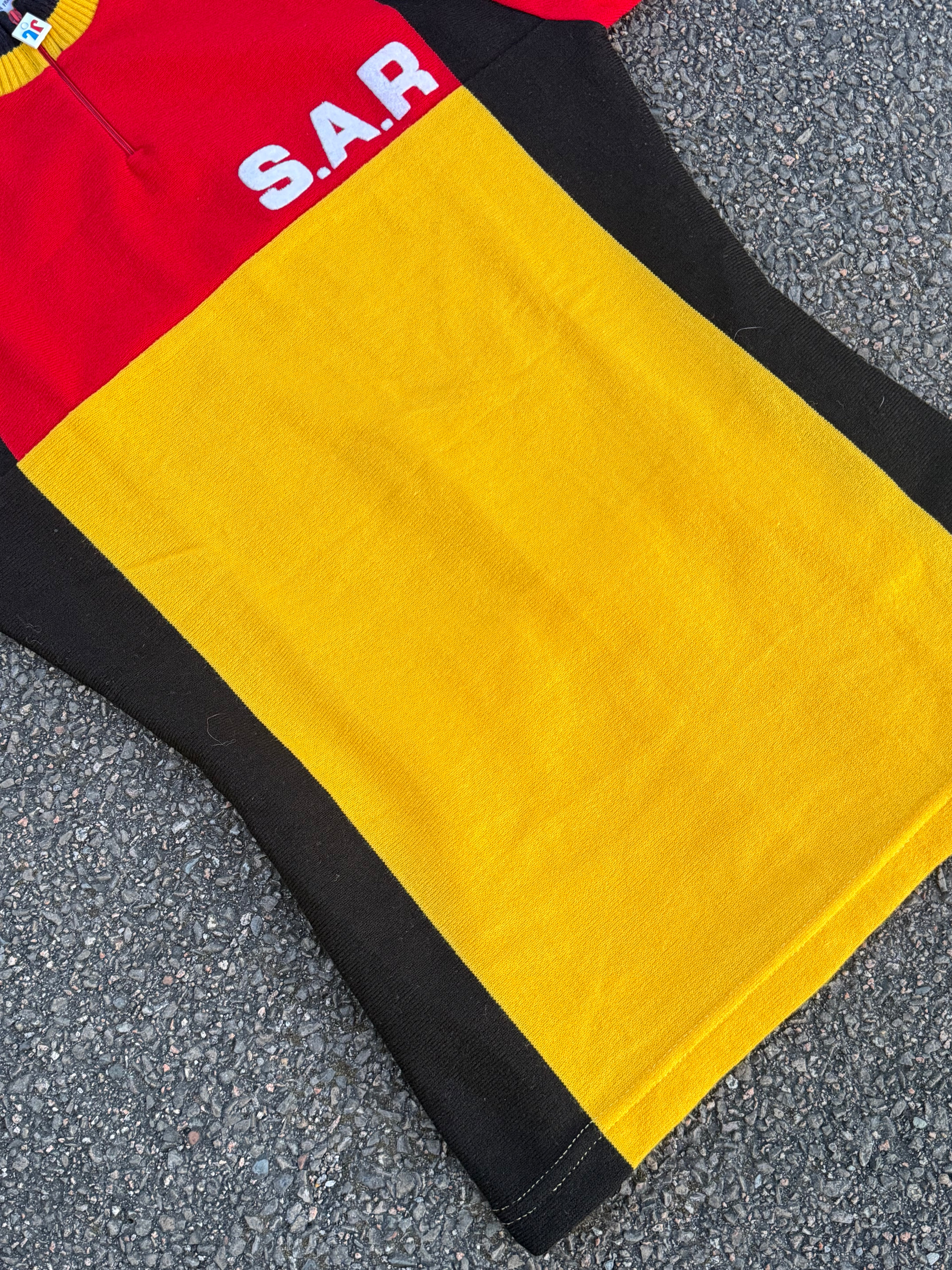 Vintage 70s/80s Tricots du Rocher “S.A.R.” Cycling Jersey Made in France