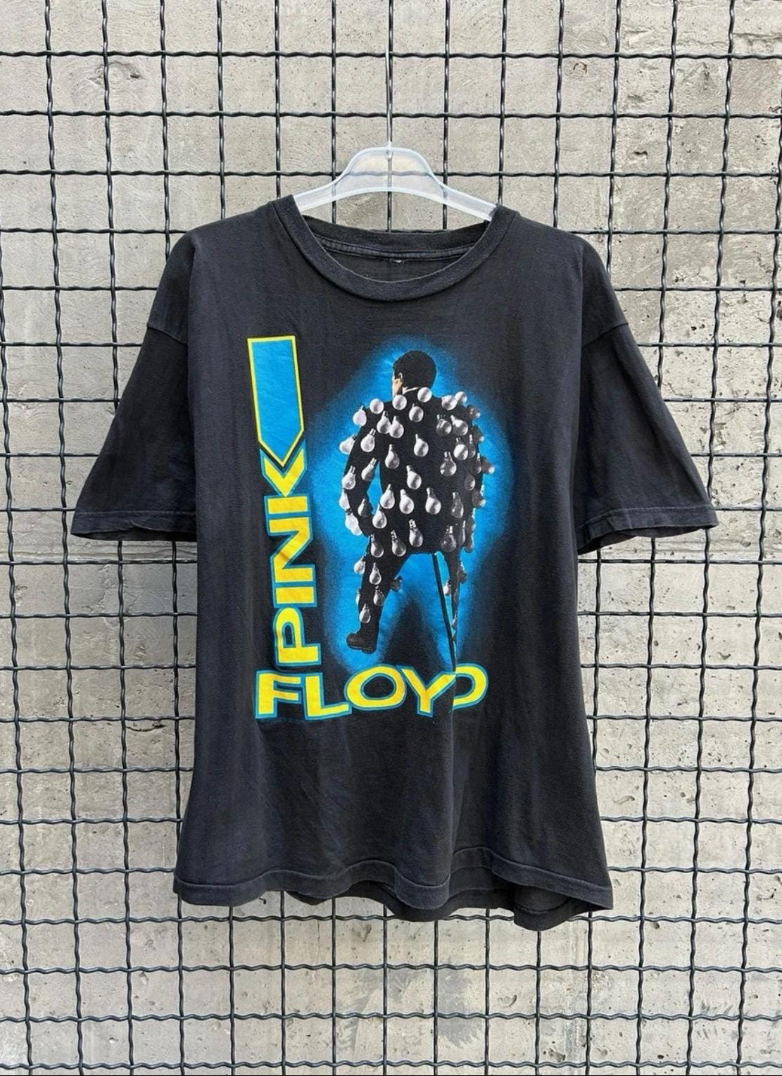 Vintage 1989 Pink Floyd Rock Band T-shirt