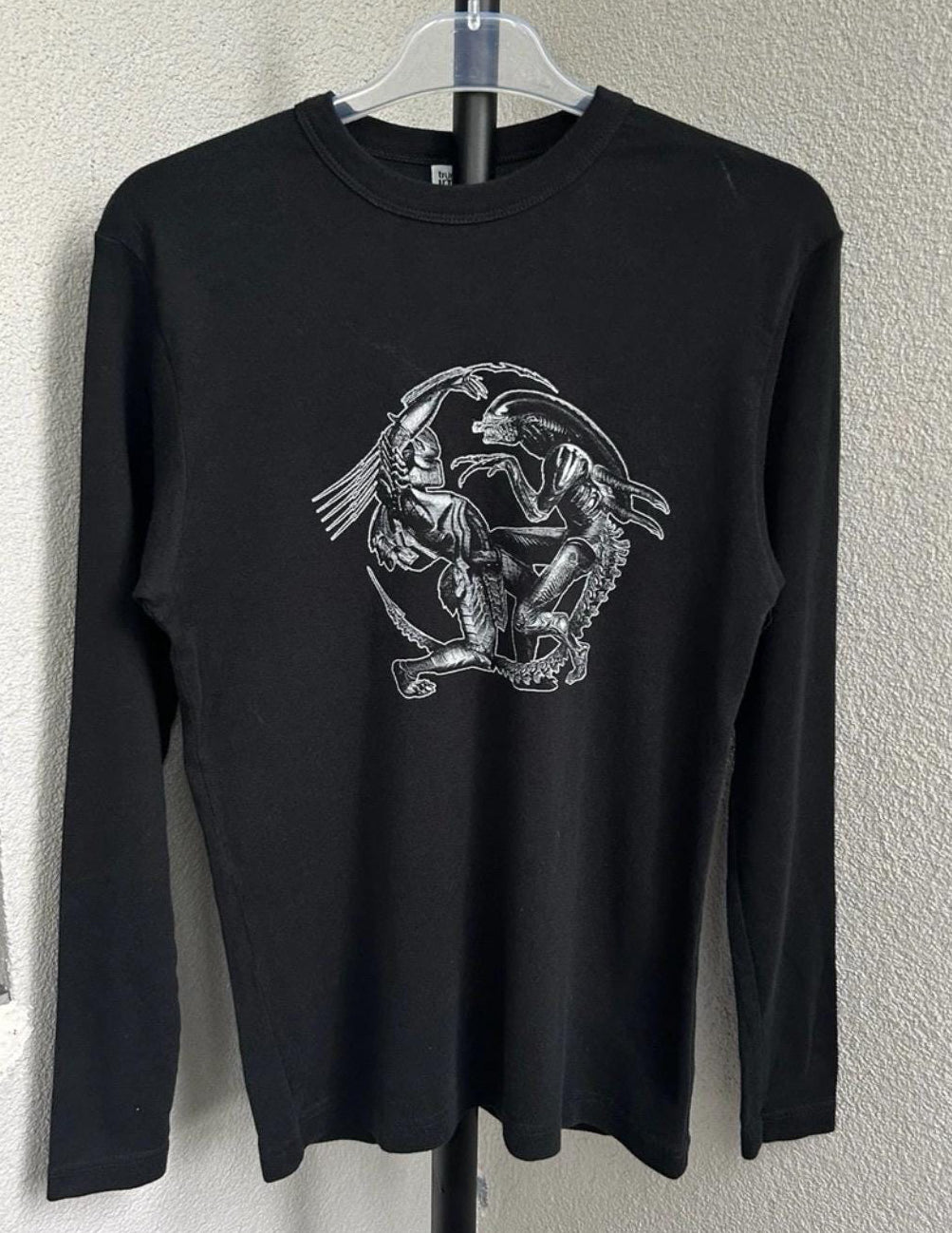 Vintage 2005 Alien vs Predator Movie Promo Long Sleeve Shirt