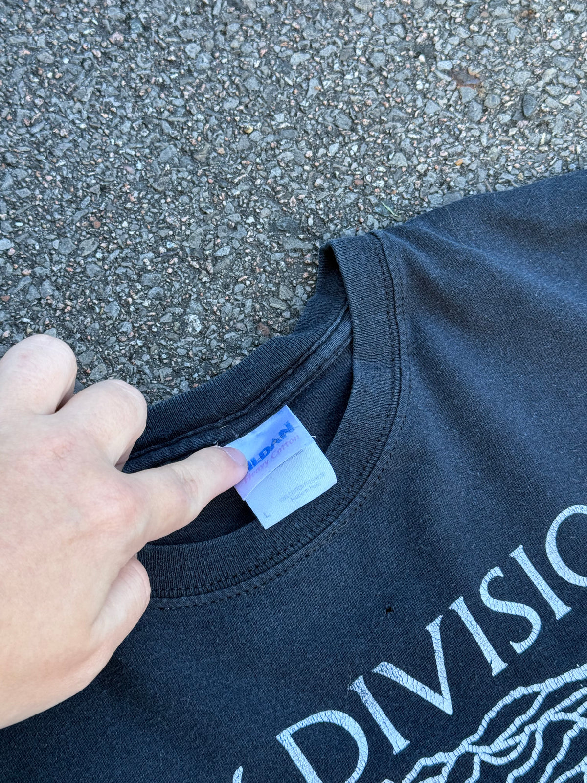 Vintage 2000s Joy Division Unknown Pleasures Wave T-Shirt