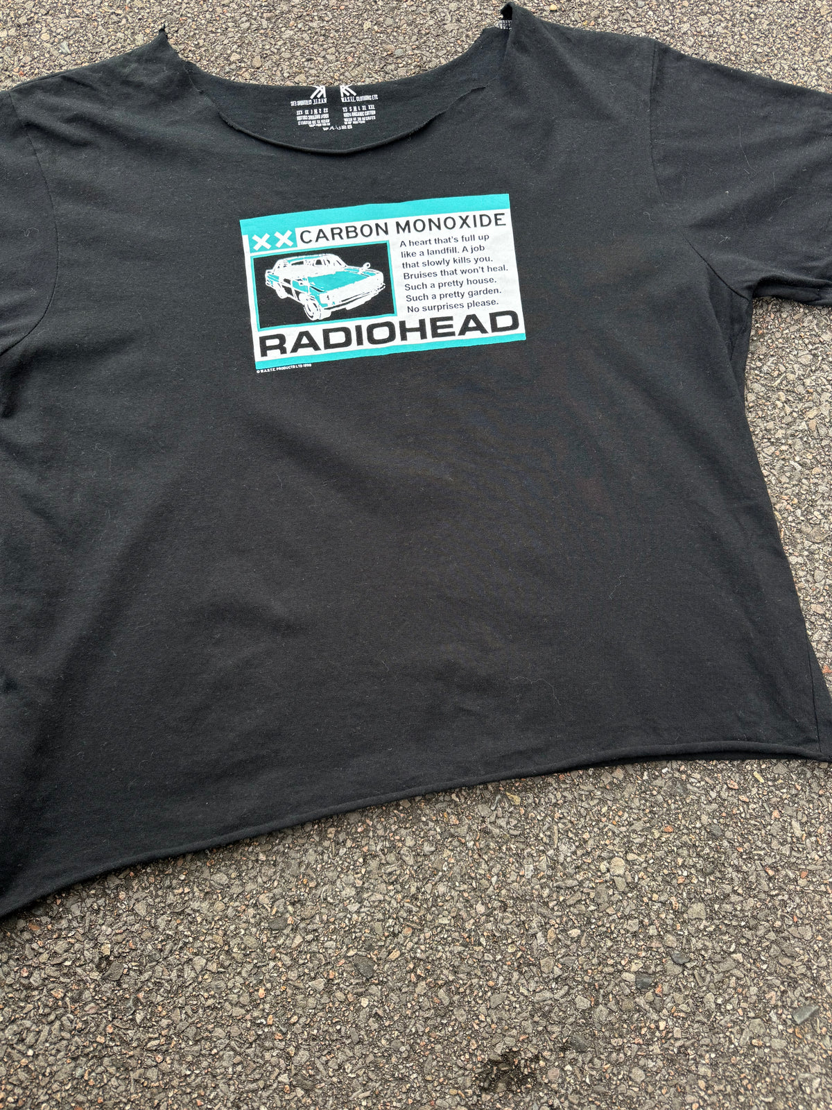 Vintage 2000s Radiohead No Surprises Carbon Monoxide Cropped T-Shirt
