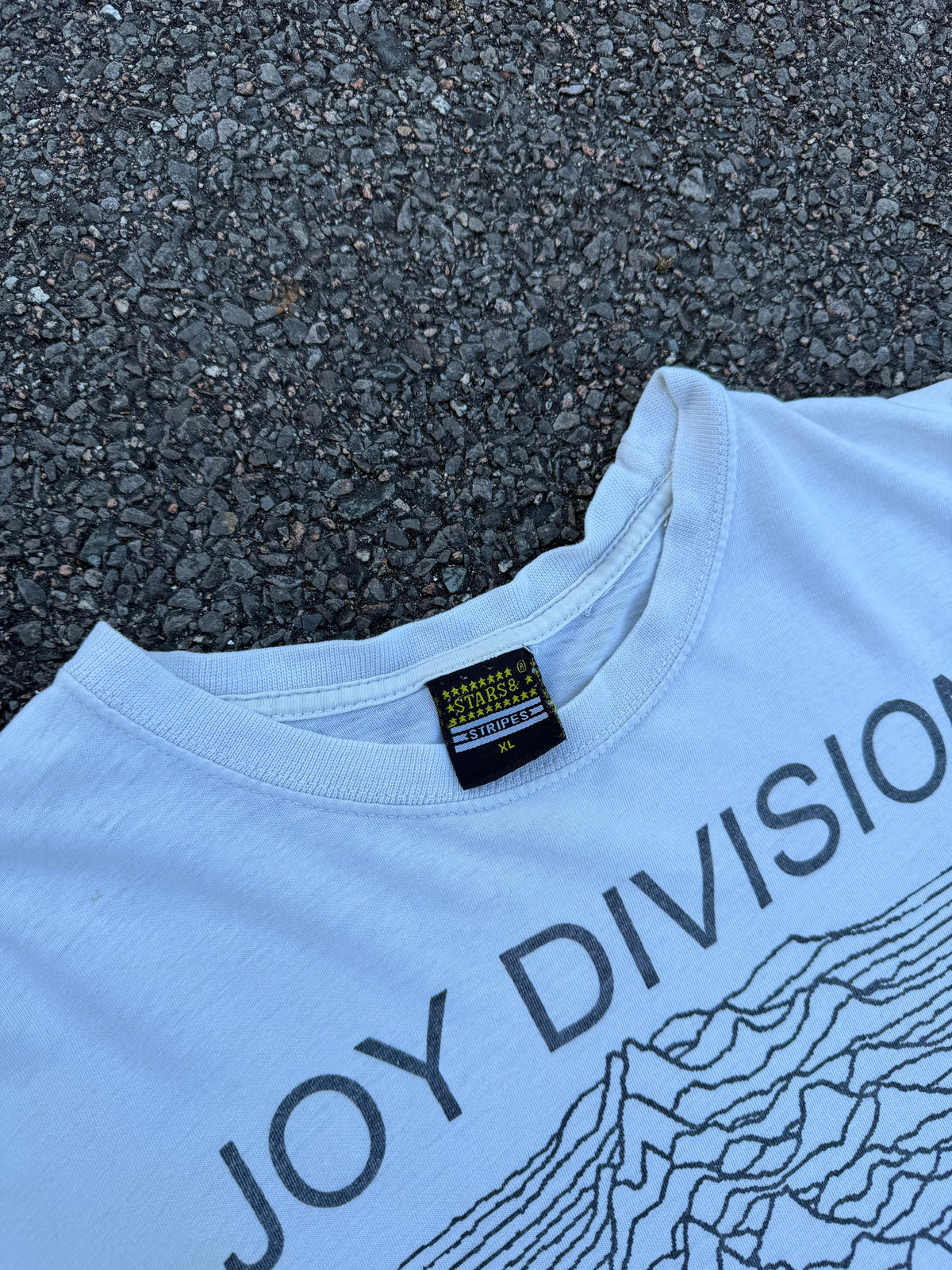 Vintage 2000s Joy Division Unknown Pleasures Post-Punk T-Shirt