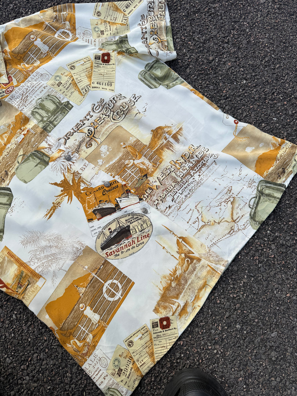 Burberrys Vintage 90s Travel Cruise All Over Print Short Sleeve Shirt