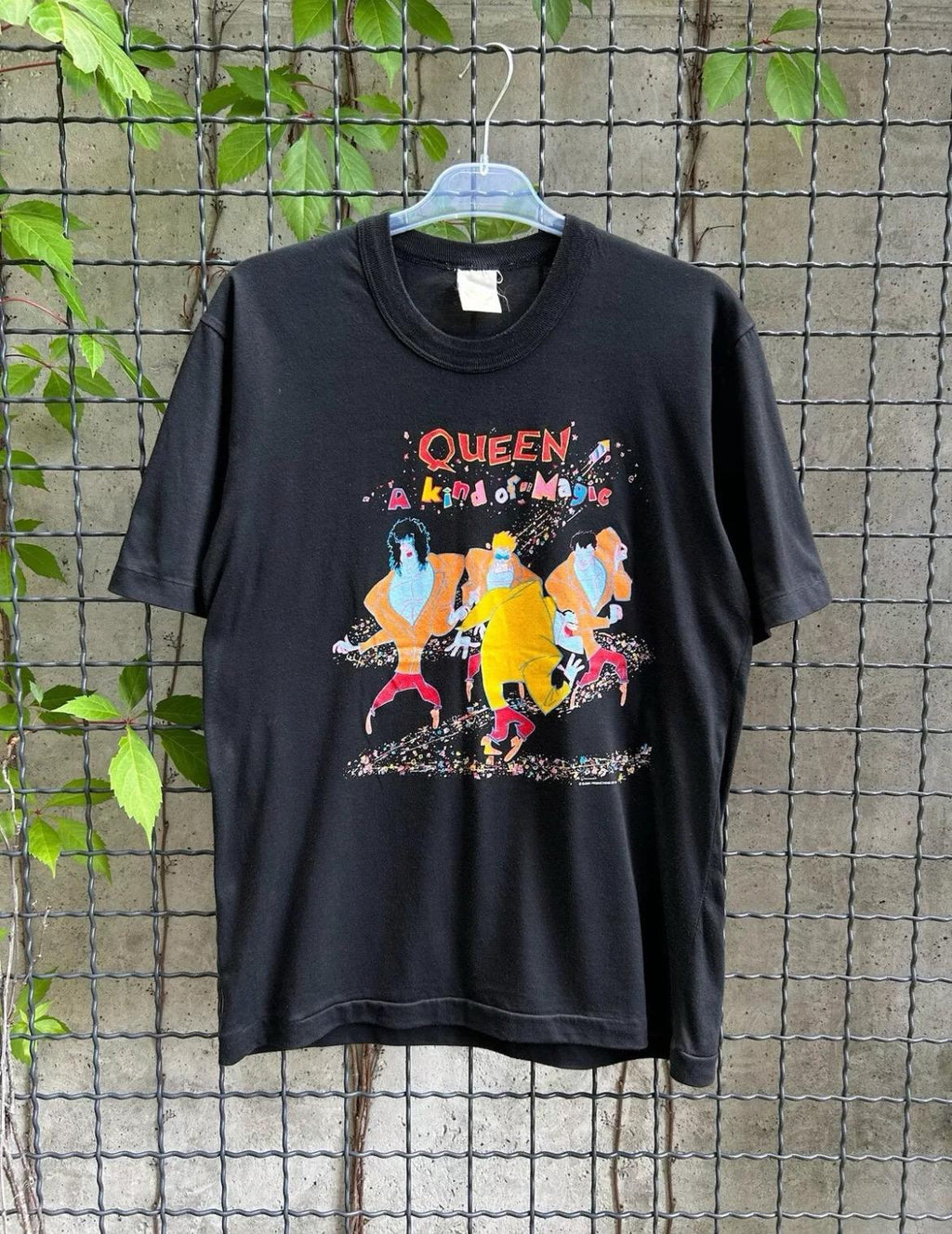 Vintage 1986 Queen A Kind Of Magic The Magic Tour T-shirt