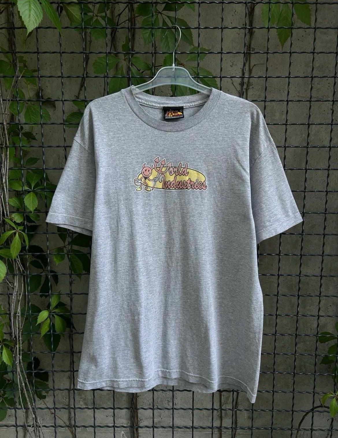 Vintage 90s World Industries Skateboarding T-shirt Size L