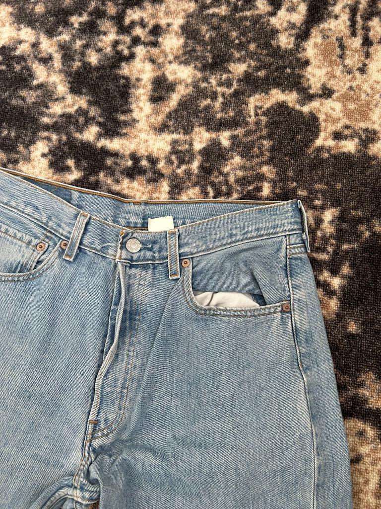 Vintage 90s Levis 501 Denim Jeans Made in Guatemala Size W32 L32