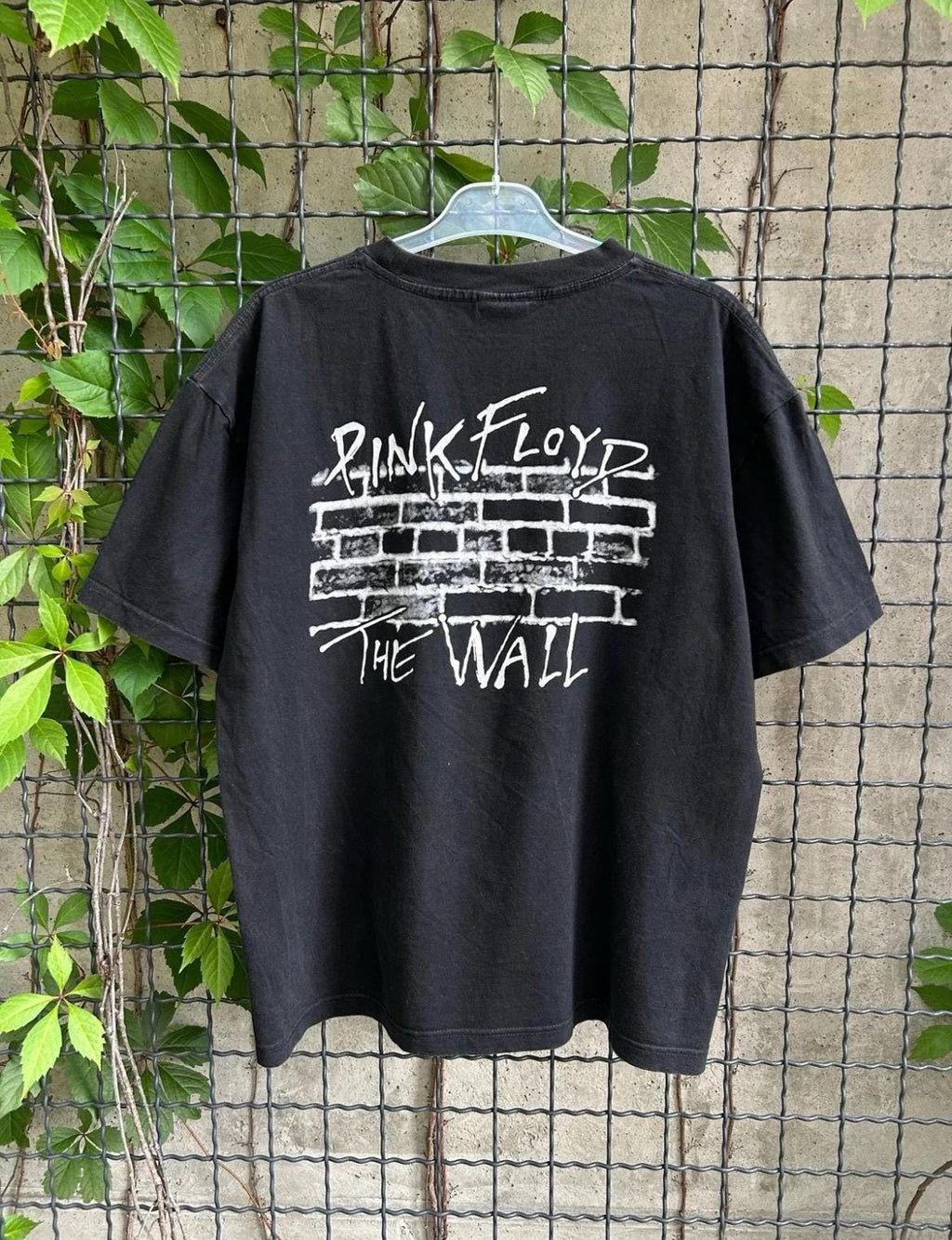 Vintage 90s Pink Floyd The Wall Rock Band T-shirt Size L