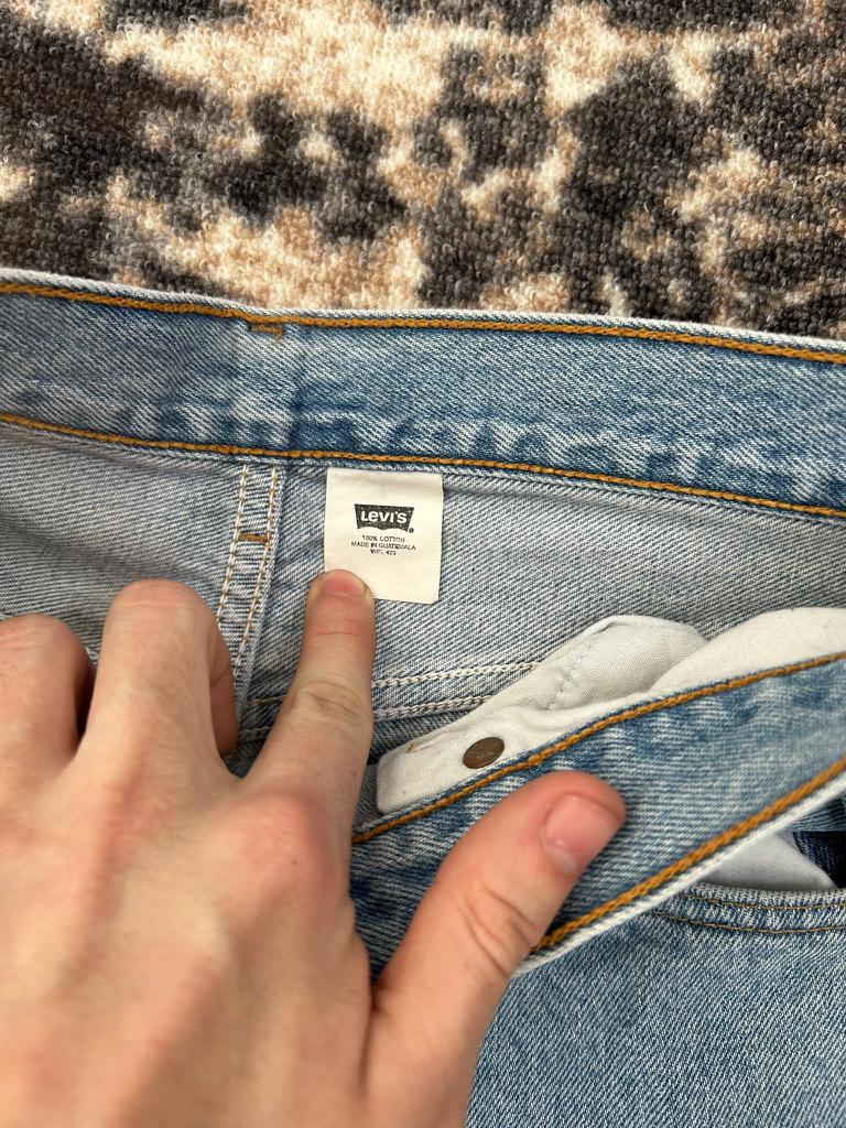 Vintage 90s Levis 501 Denim Jeans Made in Guatemala Size W32 L32