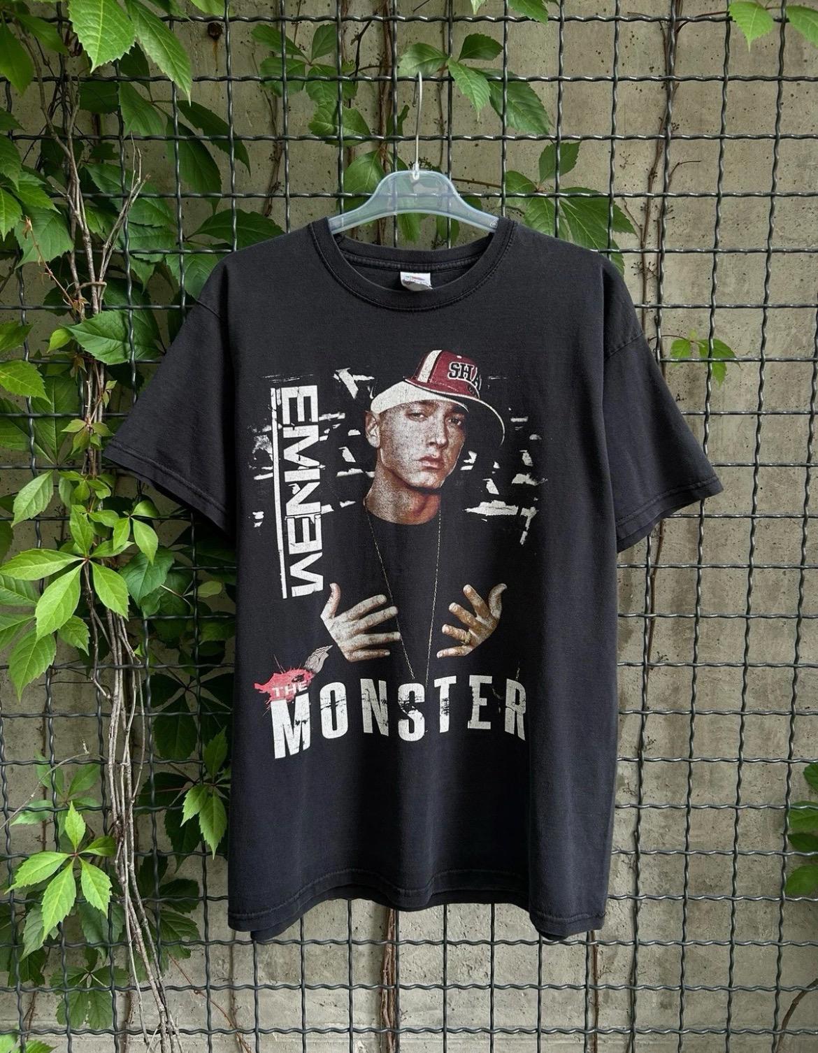 Vintage 2000s Eminem The Monster Rihanna Rap T-shirt Size L